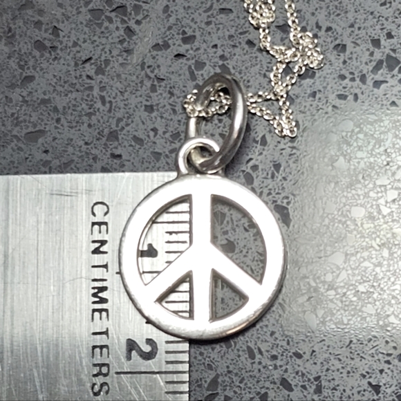 Authentic Tiffany & Co Peace pendant in Sterling silver - Picture 12 of 16